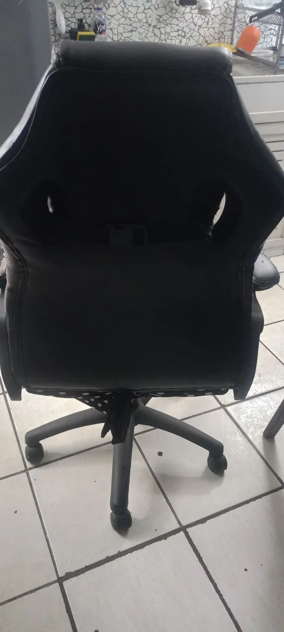 CADEIRA GAMER COURO AJUSTE DE ALTURA ENCOSTO DE CABEÇA E LOMBAR C/ DETALHES R$150,00 - Foto 2