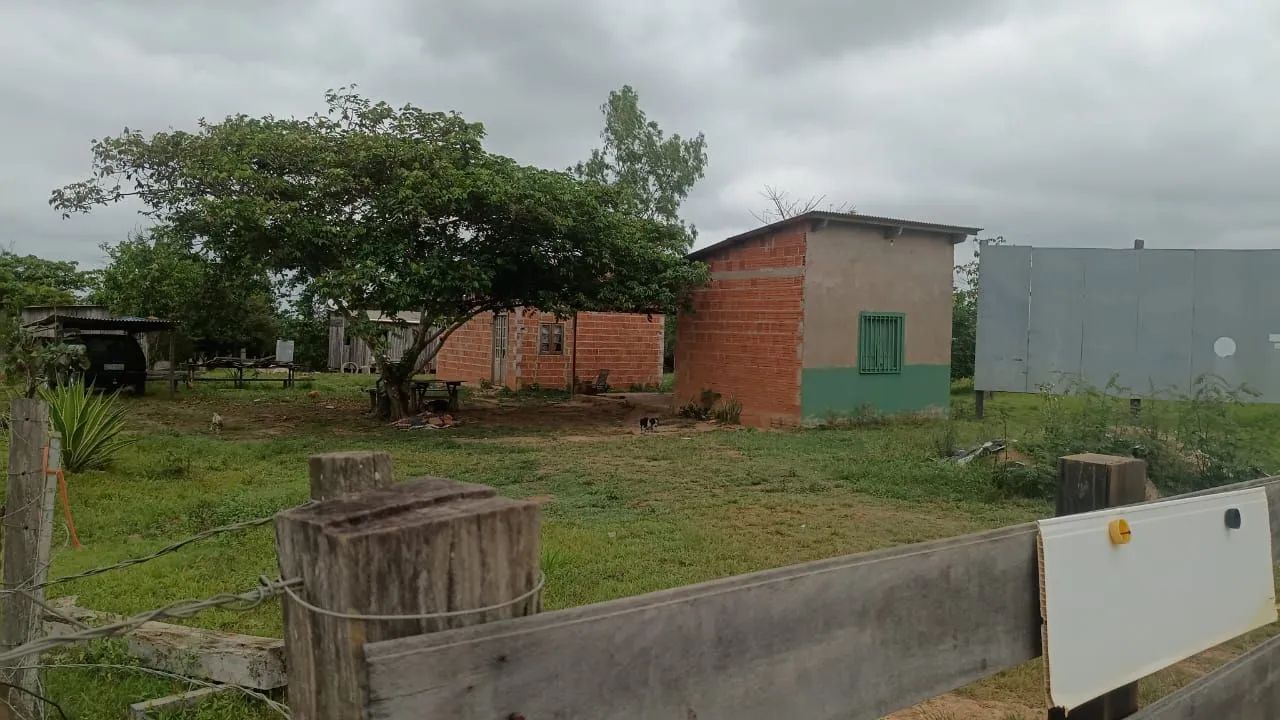 Vende-se uma chácara 