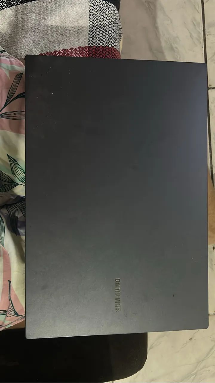 Notebook Samsung Book, 8GB RAM i3