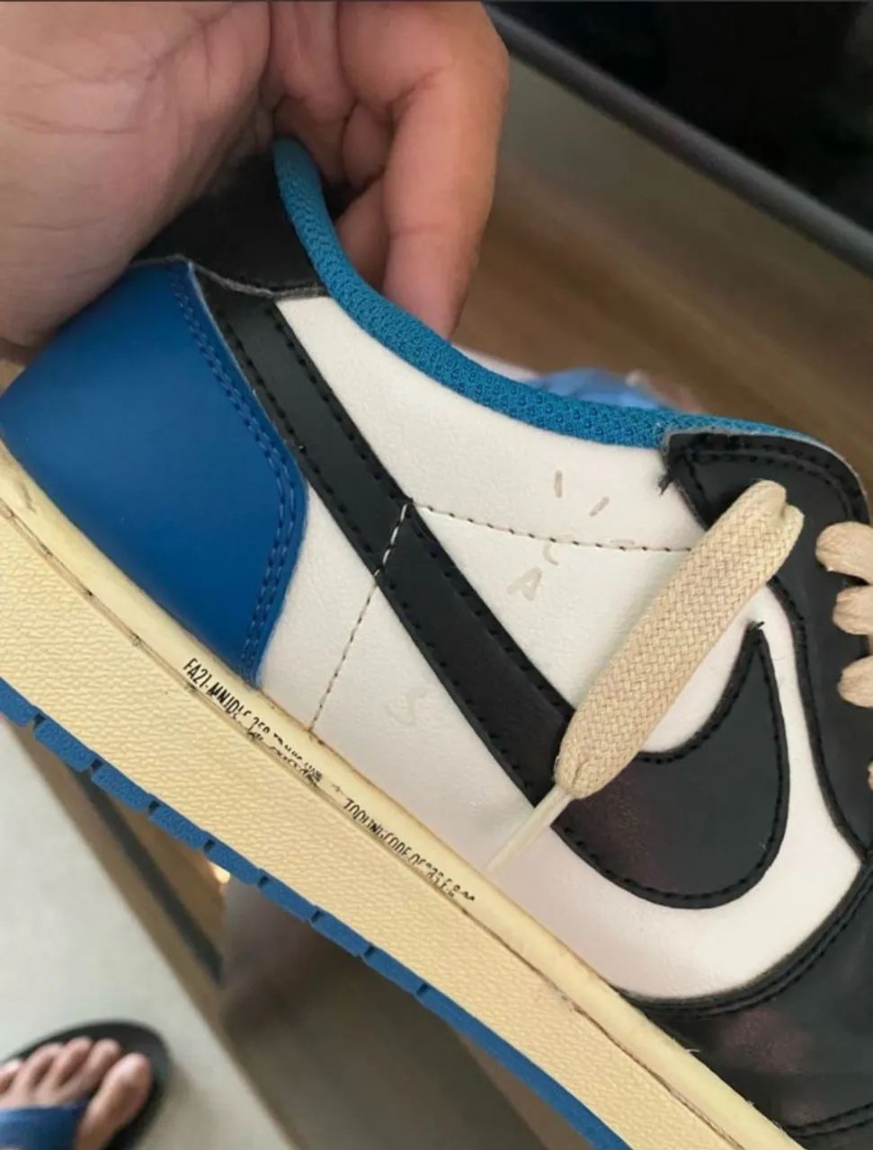 Jordan 1 low travis X fragment - Foto 2