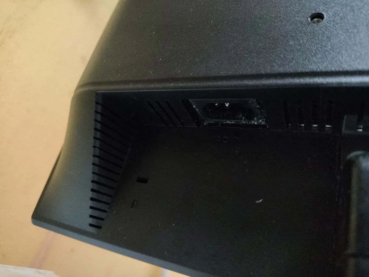 Monitor Philips 160E 15,6" LCD - Foto 4