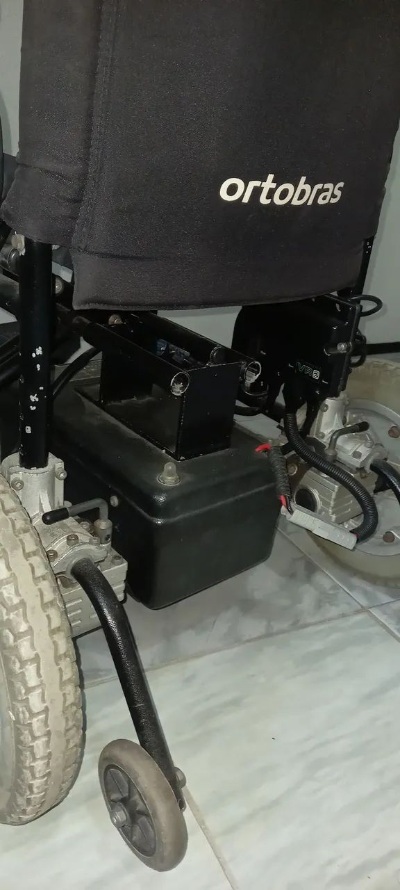 Cadeira de rodas motorizada - Foto 5