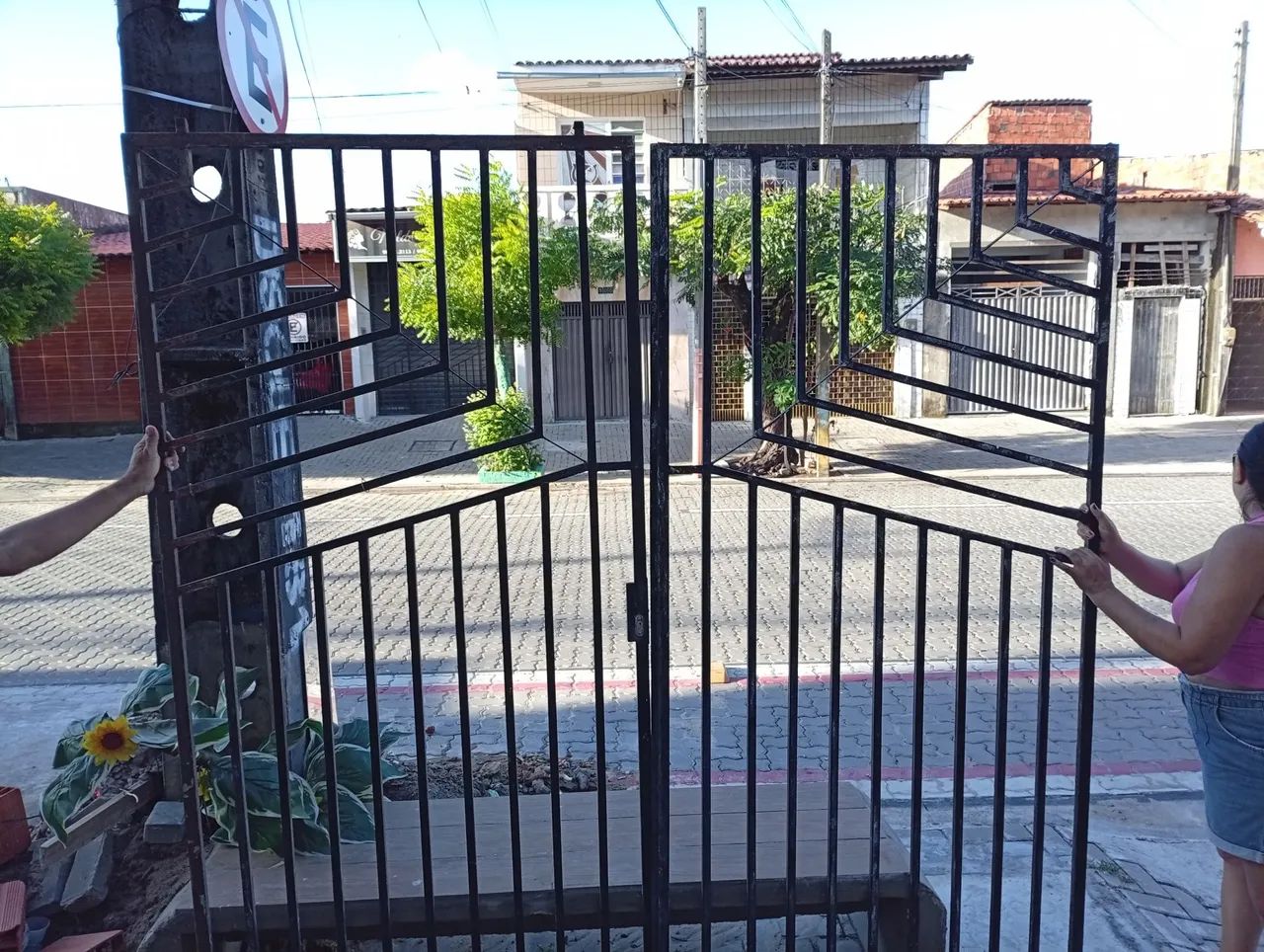 Area Gate447429011530076160