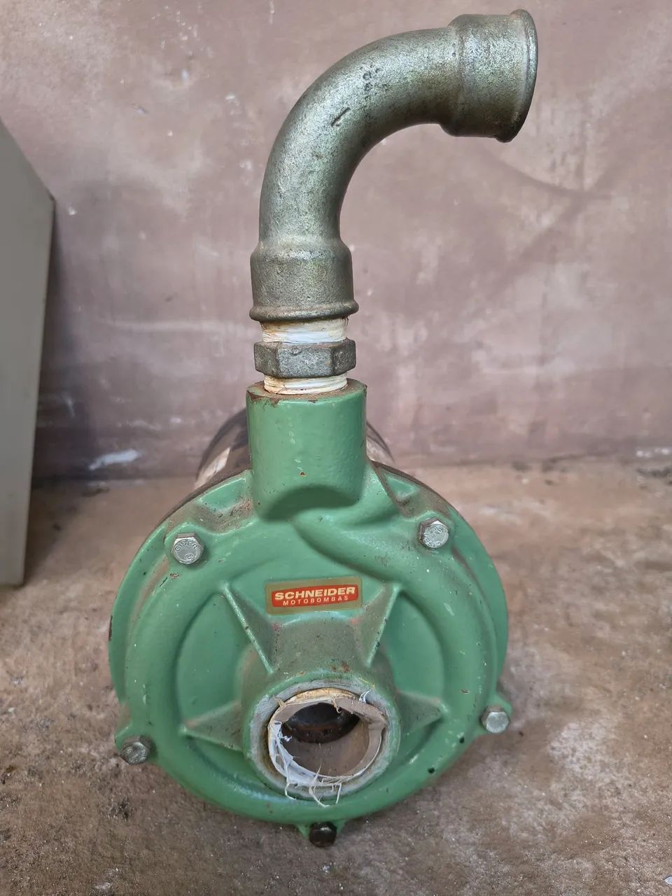 Bomba D'água Schneider Weg - potente 3cv