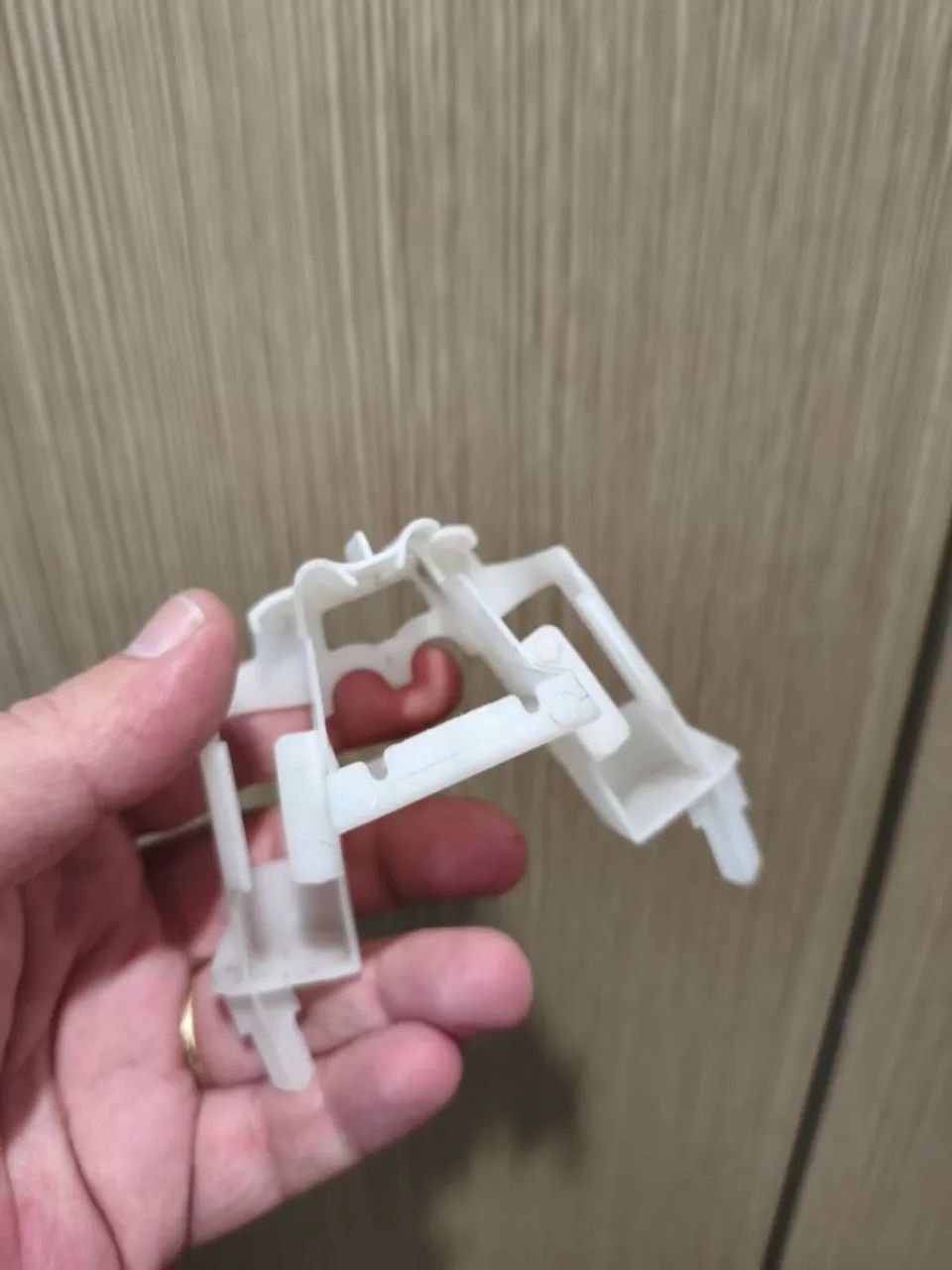 Suporte da Bateria do Aspirador Erg13/14 - Eletrolux - Foto 2