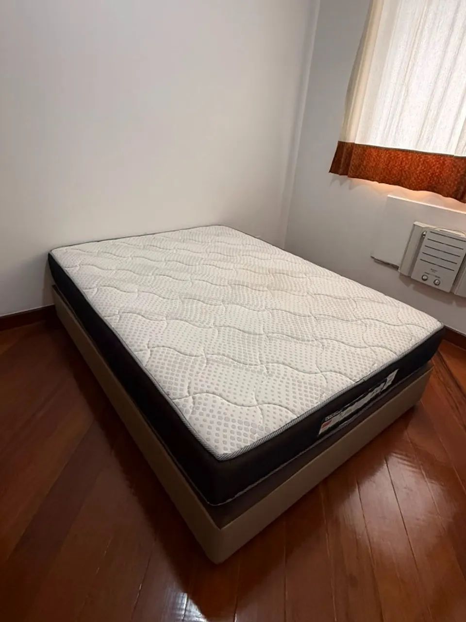 Cama Casal completa (caixa + colchão)