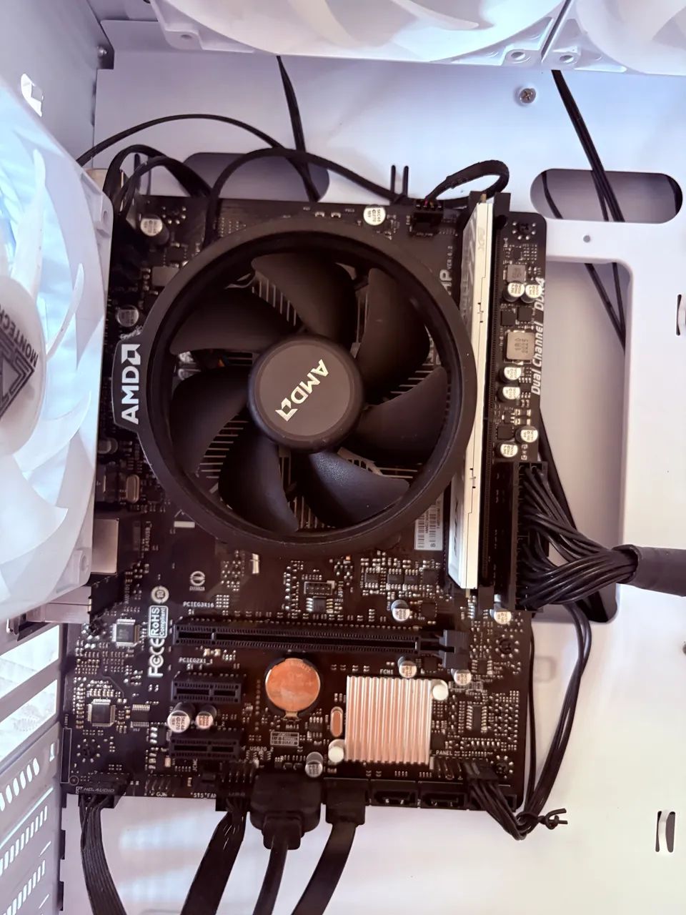 PC Gamer / Computador Completo - Ryzen 3 + 8GB RAM - Foto 2