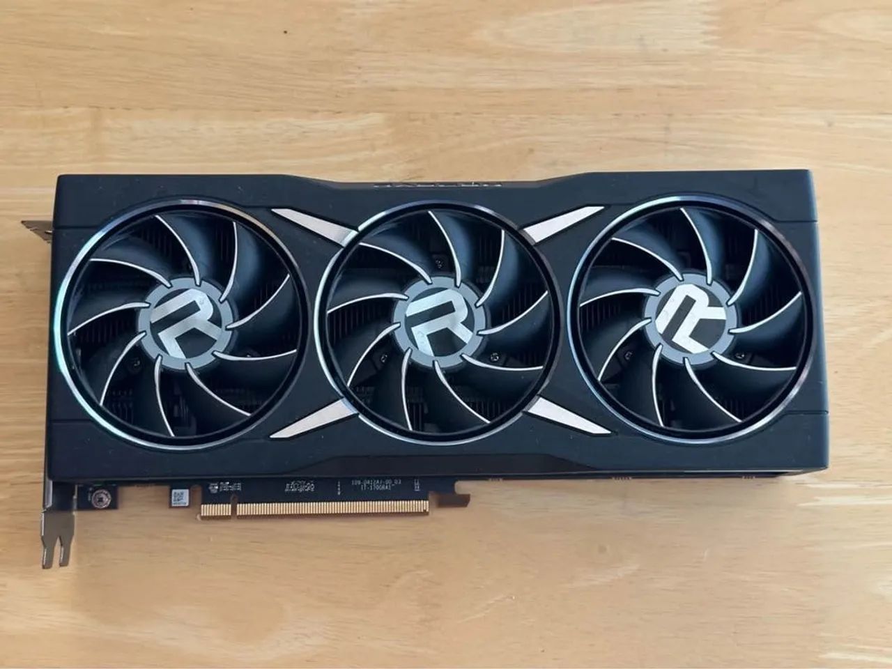 VENDE-SE OU TROCO RX 6800XT