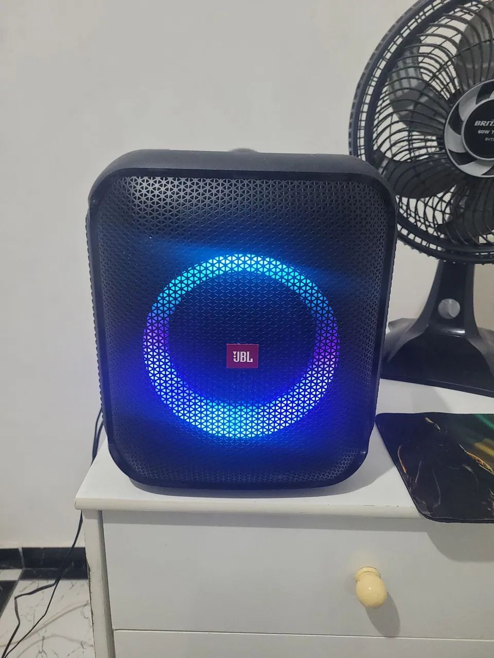 Caixa JBL Essencial 