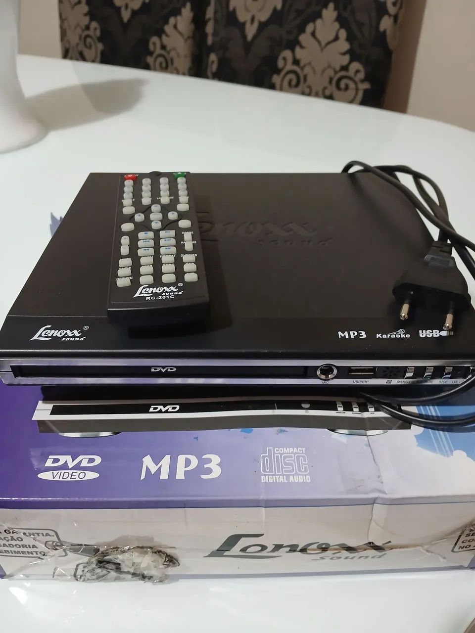 Dvd player. São 4unidades 2 Philips,1 lenox,1hypson