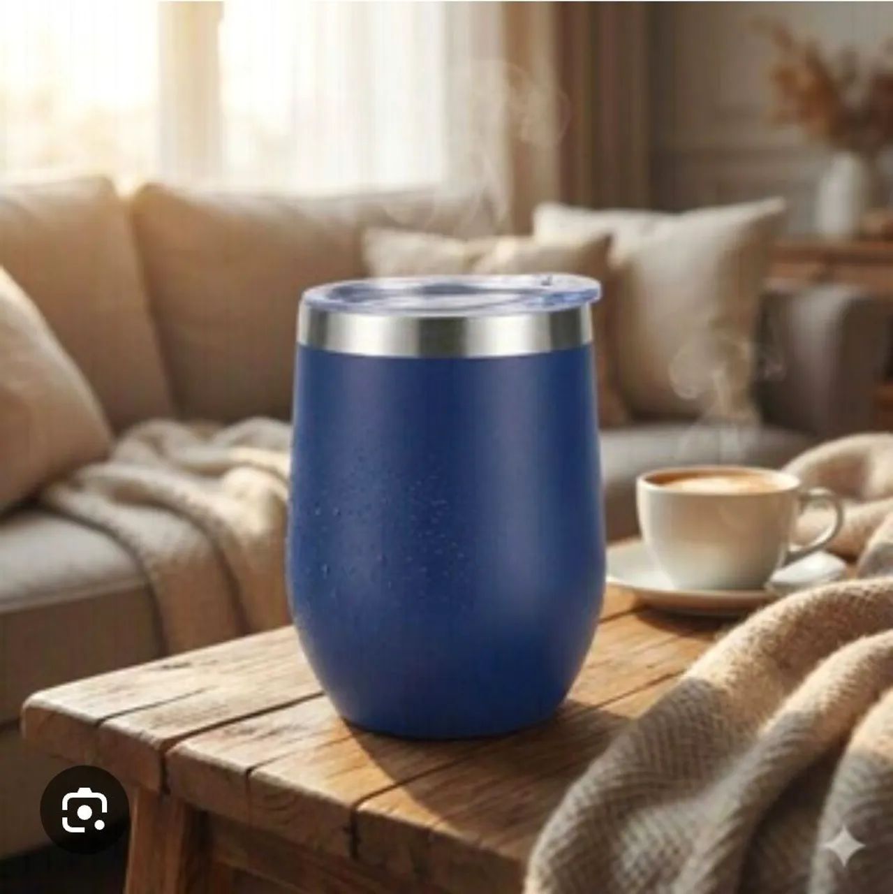 Copo azul marinho com tampa de 360 ml, lindo, novo, confortável. 