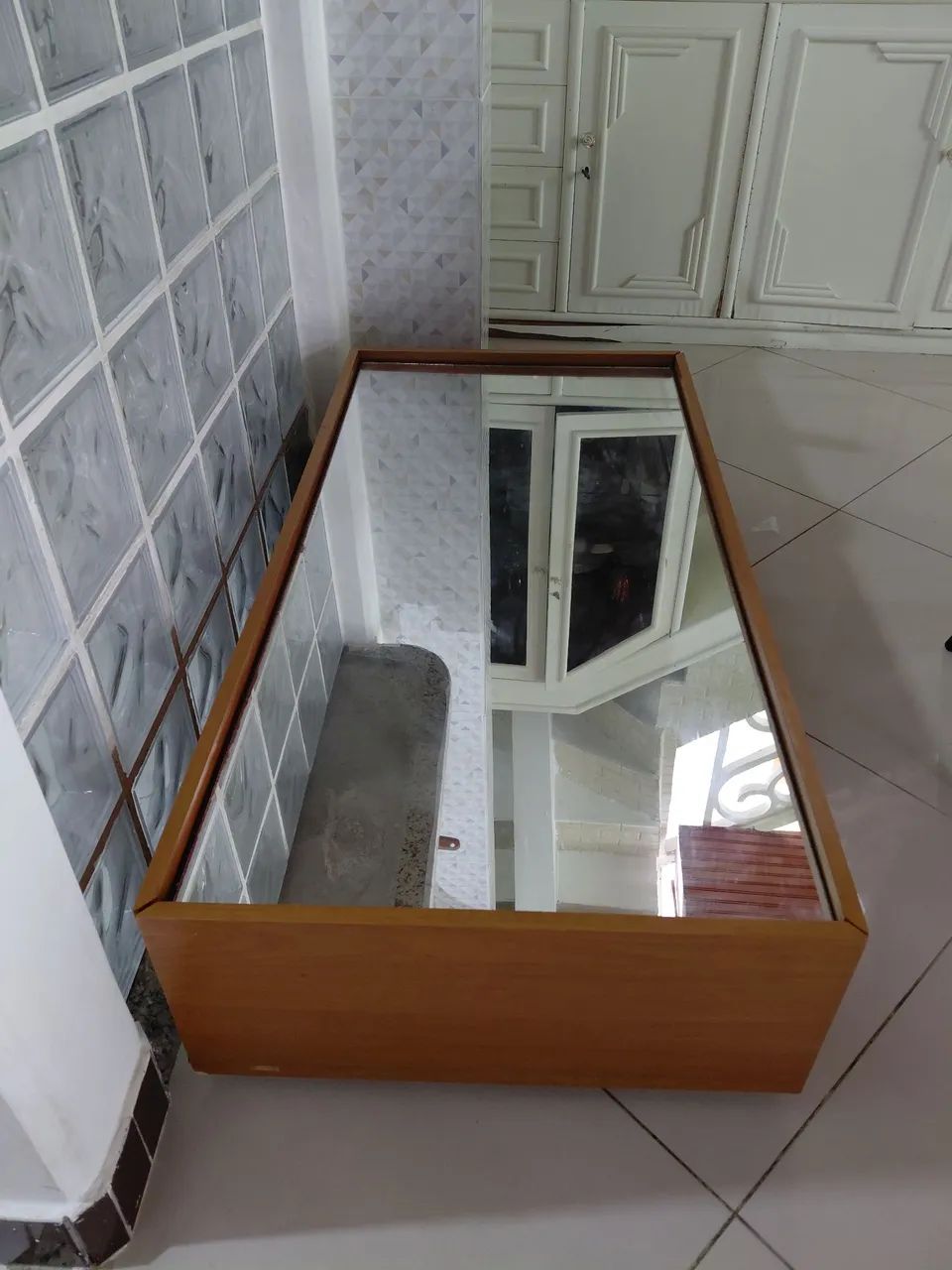 Mesa de Centro com  espelho e gavetas laterais. - Foto 5