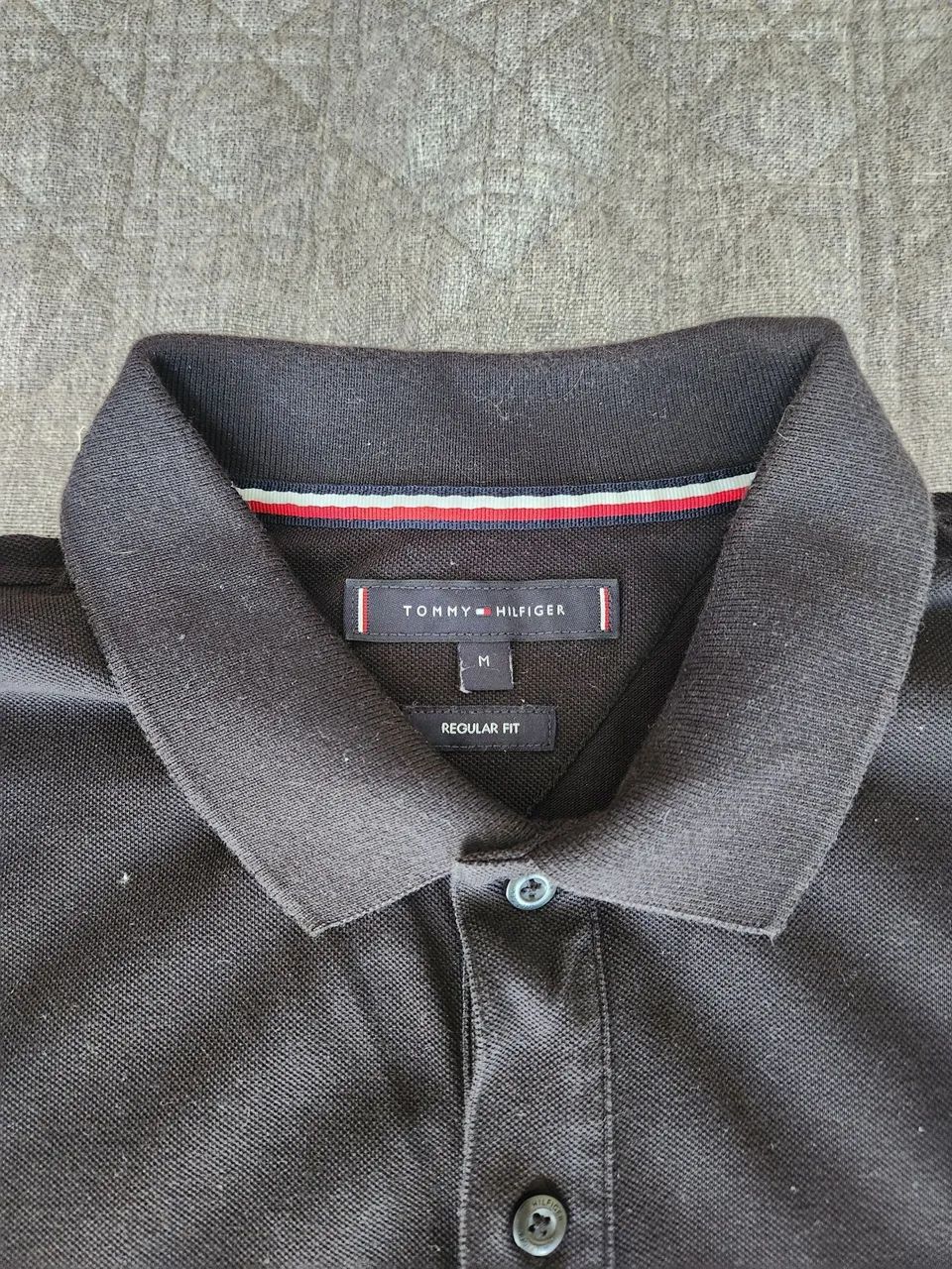 Camisa Polo Tommy Hilfiger preta - Foto 3