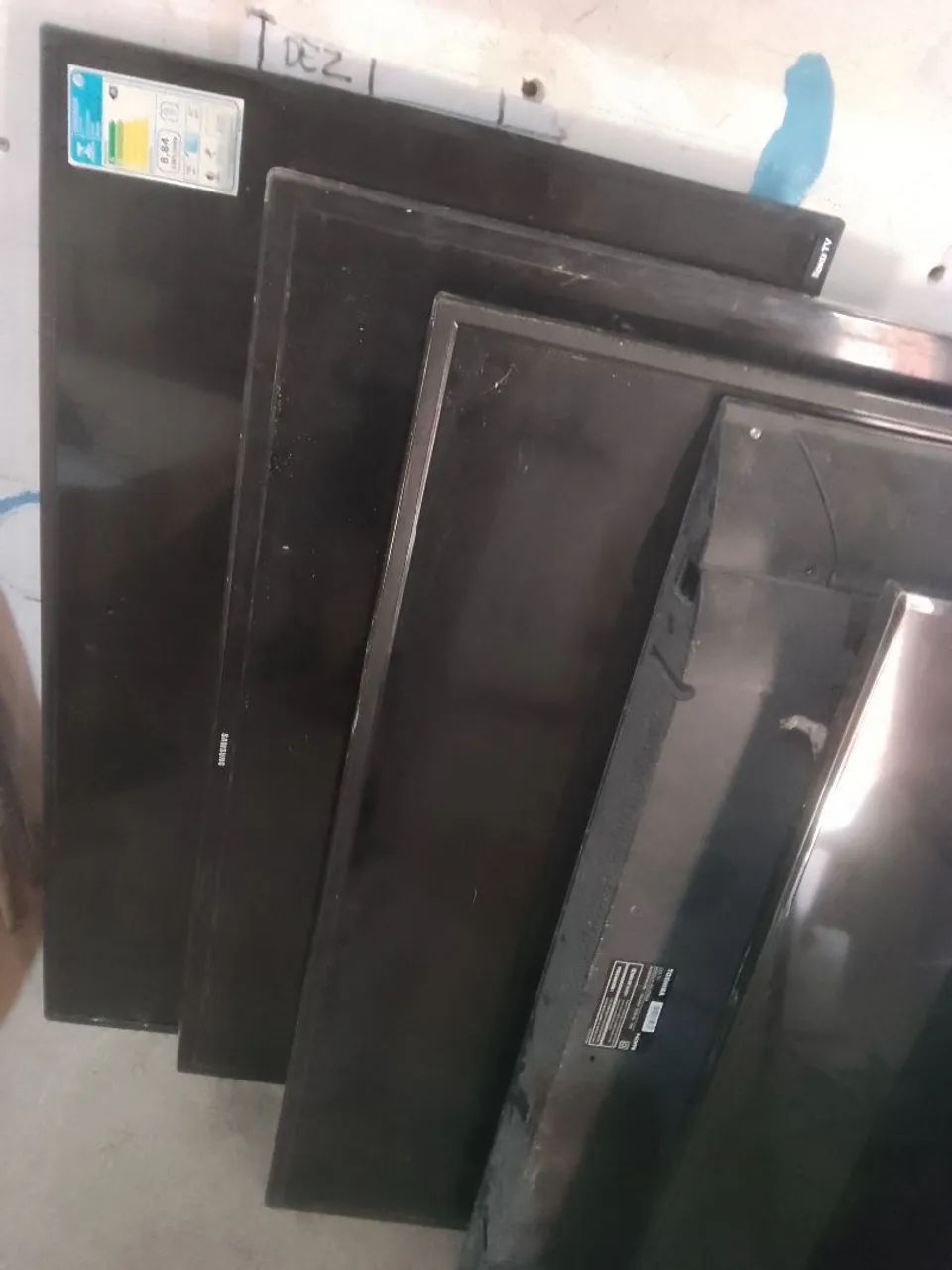 7 tvs de LED 