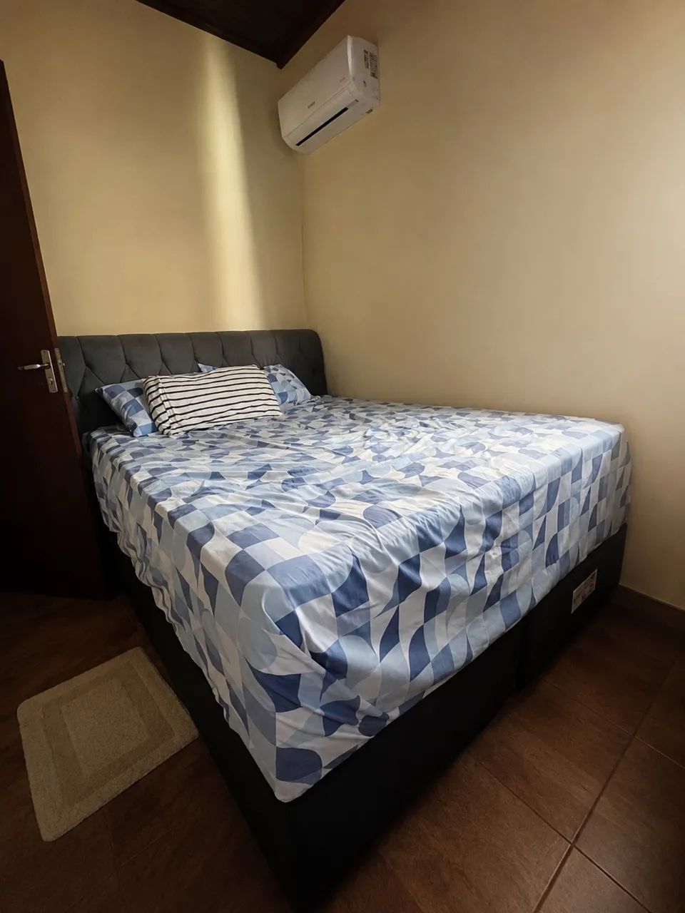 VENDO Cama Box c/ cabeceira