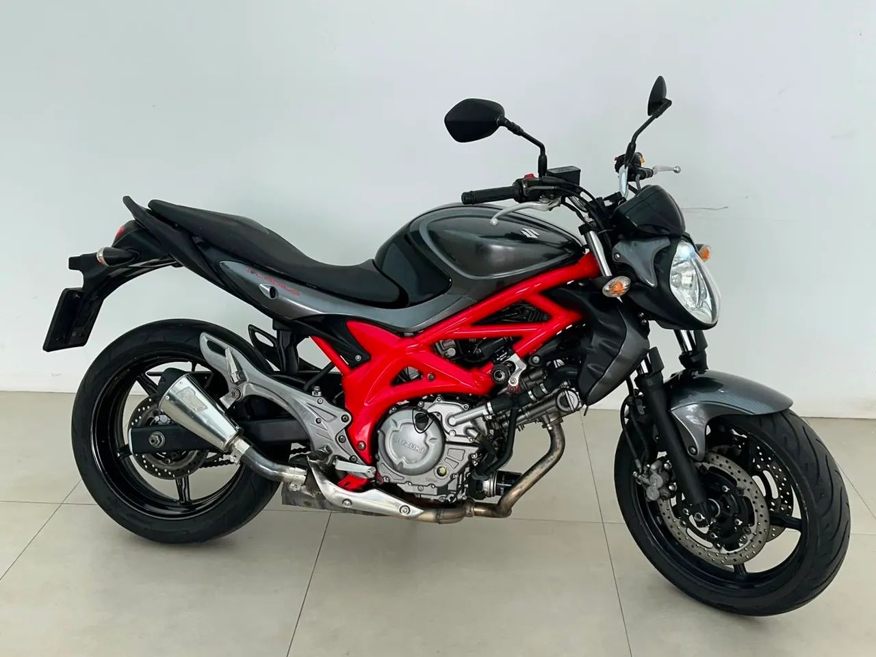 ? Suzuki Glaudius 2016 - Foto 3