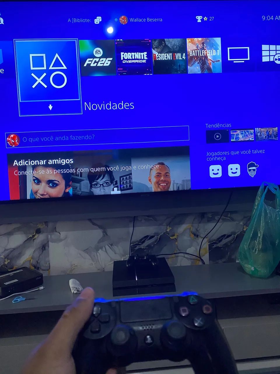 Vendo ps4 fat 500gb com dois controles  - Foto 4