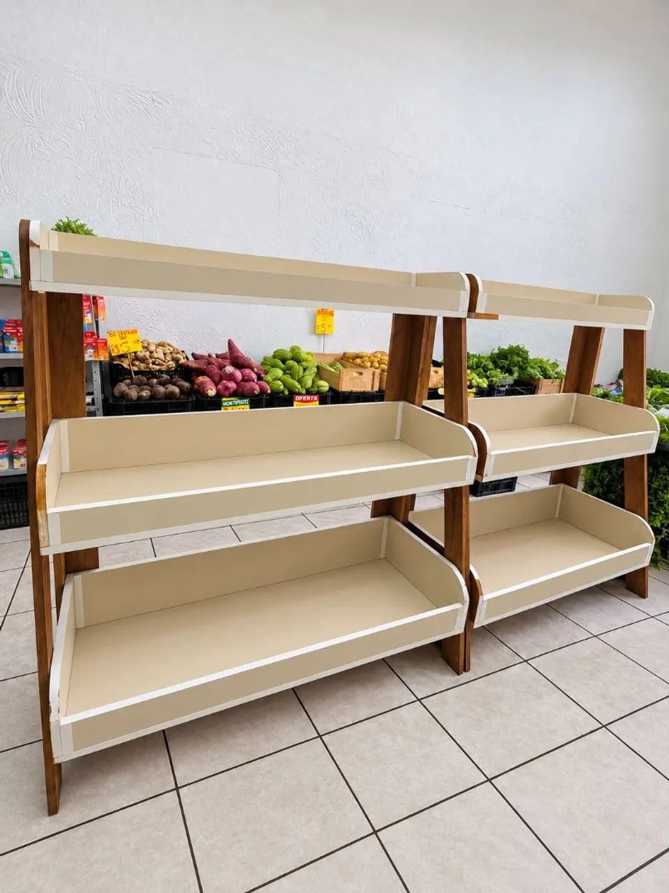 Expositor de Hortifruti com 6 Bandejas - Madeira e MDF - Foto 2