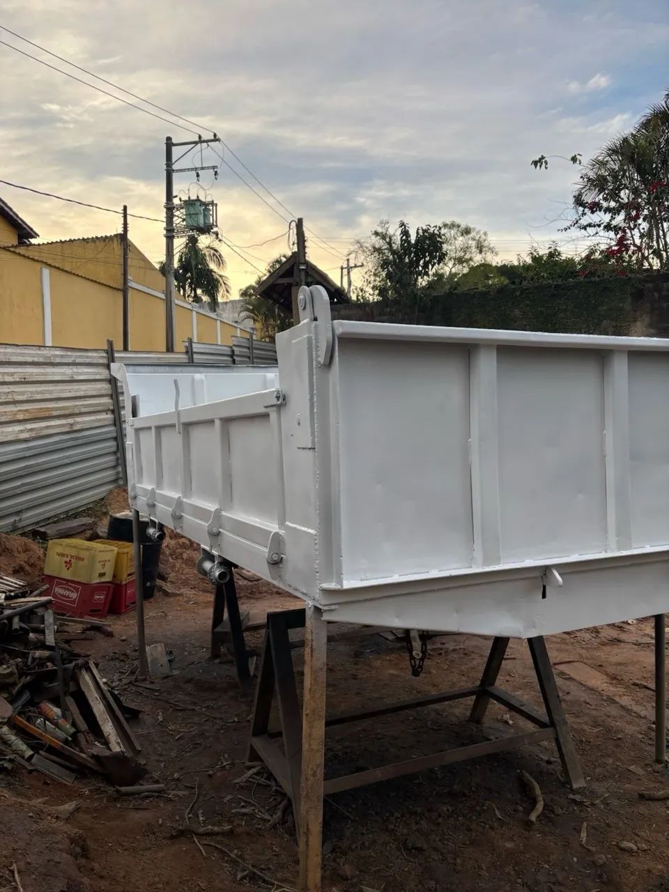 Caçamba com abertura lateral - Foto 5