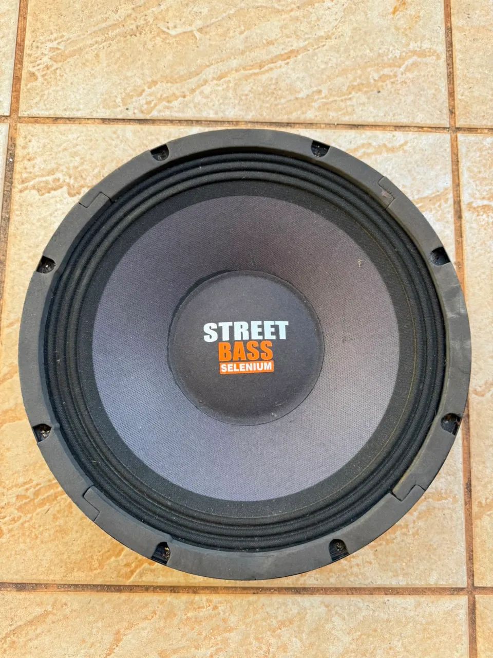 Auto falante Selenium Street Bass de 12 polegadas com 250 Watts RMS 4 ohms