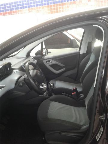 Peugeot 208 - Foto 2