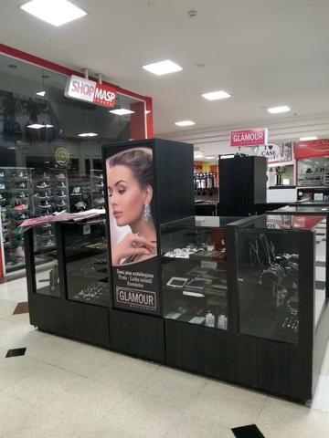 Quiosque de semijoias e acessórios em Shopping