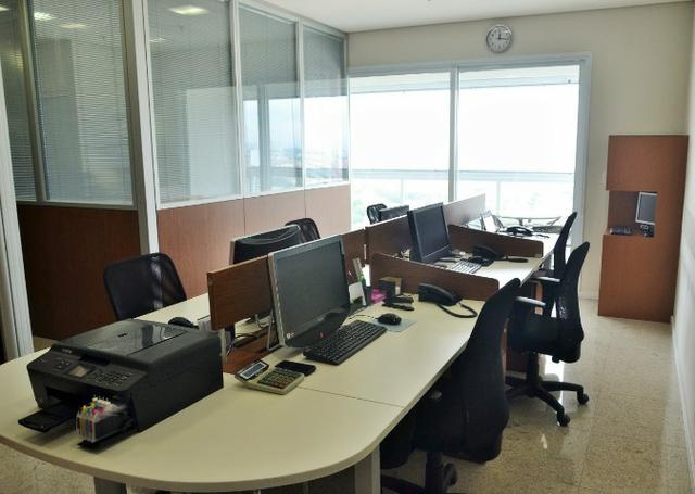 Linda Sala Comercial Mobiliada Andar Alto E Varanda - Foto 6