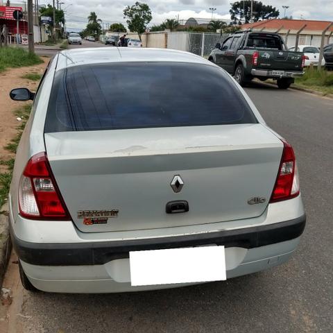 Clio sedan - Foto 2