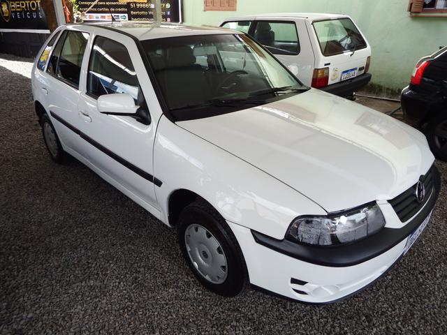 Gol G3 1.6 8v AP 4 portas ano 2003 - Foto 3
