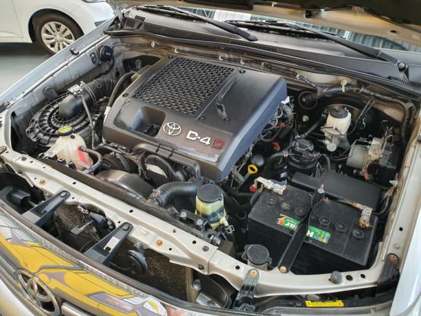 TOYOTA HILUX SW4 SRV 3.0 4X4 7L AUTOMÁTICO - Foto 14