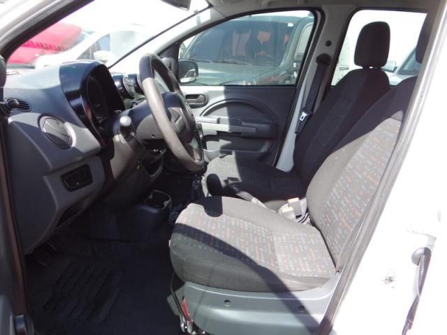 FIAT UNO VIVACE 1.0 8V FLEX 4P MEC. - Foto 5