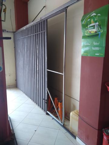 Vendo um elevador e um portao - Foto 2