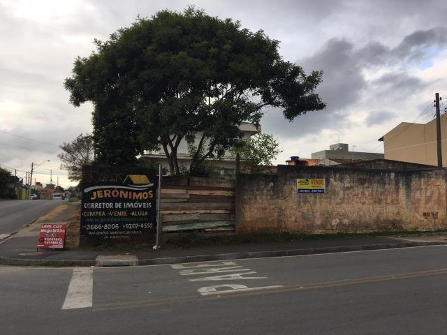 Vende-se terreno comercial de esquina em Colombo medindo aprox. 240m² - Foto 3