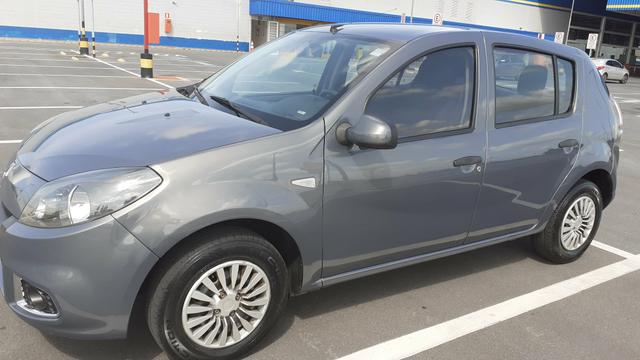 Sandero 1.0 16v completo,air bag e abs - Foto 2