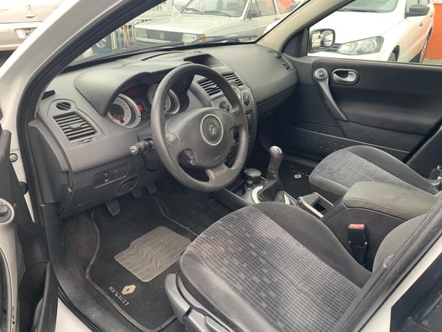 Renault Megane Gran Tour 1.6 Flex Manual 2013 - Foto 4