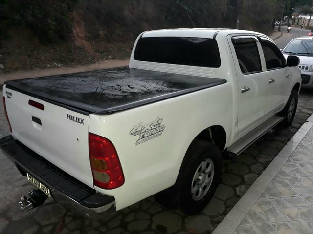Vendo Hilux 2.5 CD D4-D 4x4 Ano 2010 - Foto 4