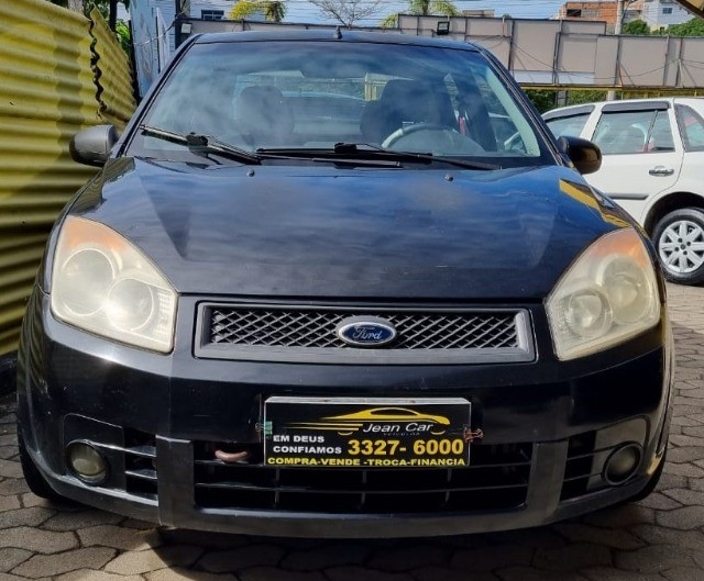 FORD FIESTA SEDAN 1.6 FLEX, COMPLETO. CARRO EXCELENTE. CONFIRA!