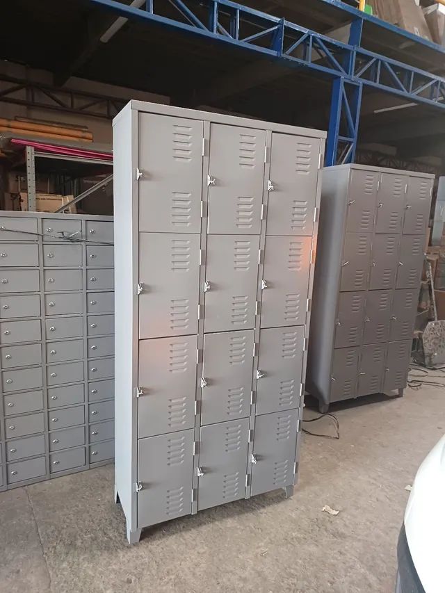 Roupeiro de aço com 12 portas pequenas.( Só Novos  ) - Foto 3