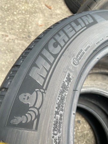 Pneus 255/55/20 Michelin meia vida (não são riscados) - Foto 4