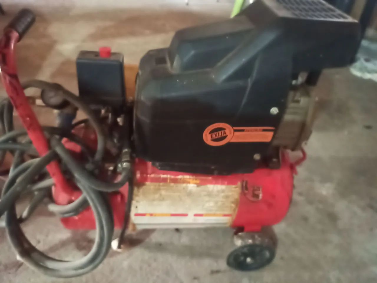 Compressor de ar Chiaperini MC 7.6/24-2HP 127vts - Foto 2