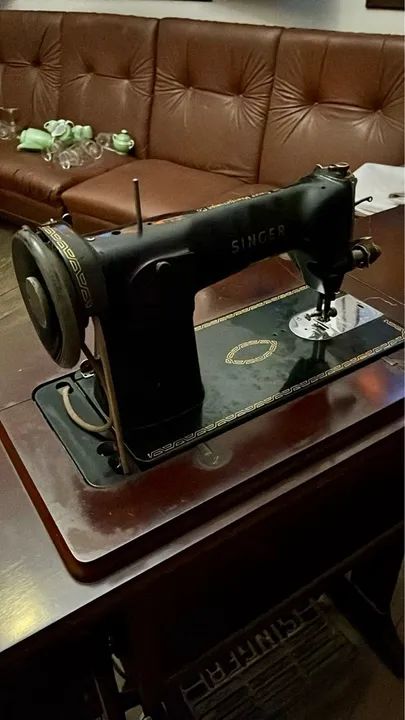 Máquina de Costura Singer Antiga (anos 60) funcionando - Foto 3
