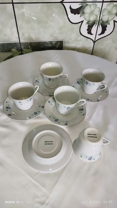 Jogo de Chá com 5 Peças - Flores Delicadas - Foto 4