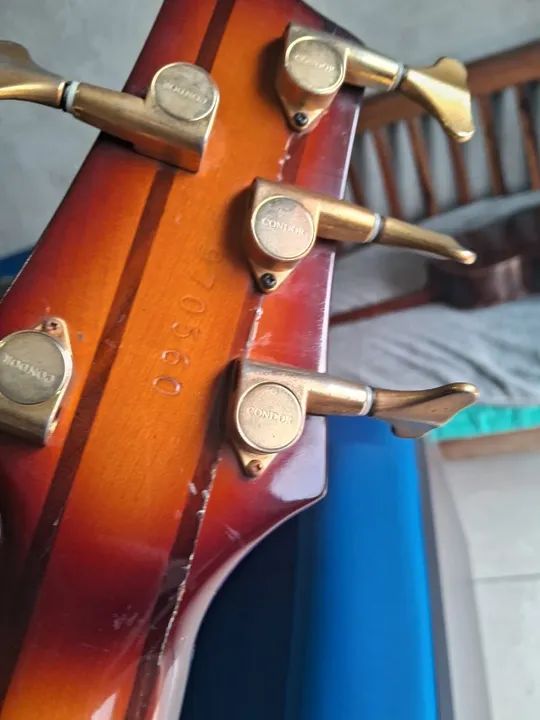 Baixo Tagimão 5 cordas Fretless Lindo!!!!!!!! - Foto 5
