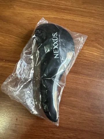 Cinco 5 Escovas para cabelo nexxus new york salon care confortável macia eficiente