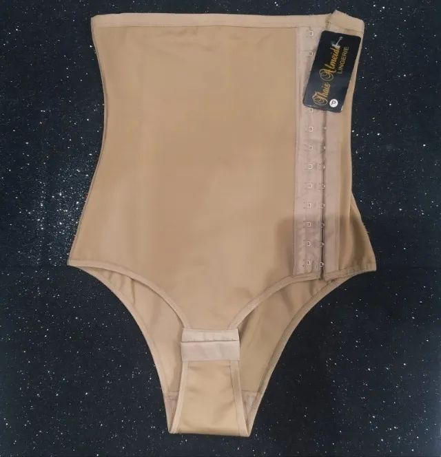 Calça Cinta Pos Perto Thays Almeida