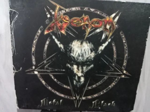 venom - metal black