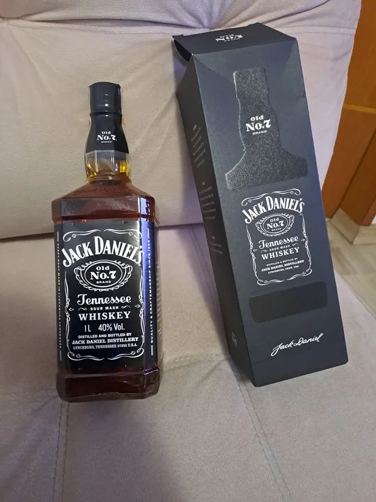 Garrafa de Jack Daniel's Old No.7 - Decoração para sua casa!