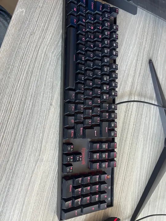 PC Gamer Ryzen 7 5700 RTX 4060 8gb Monitor AOC 27 75hz  - Foto 2