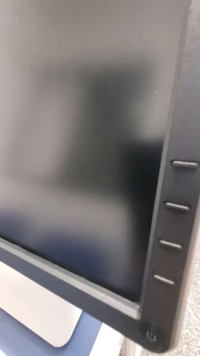 Monitot 19,5" DELL p2016t VGA DP USB - Defeito Tela - Foto 5