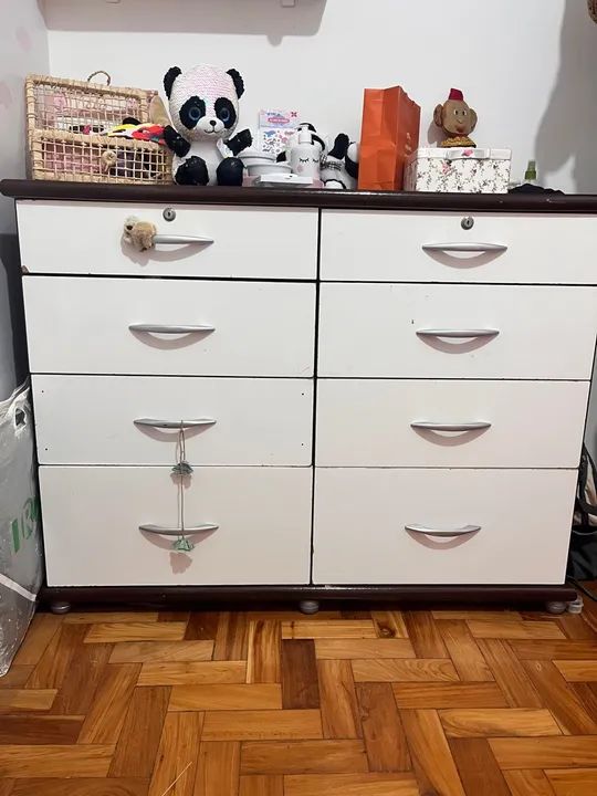 Cômoda de 8 gavetas